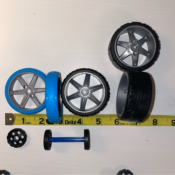 ⭐️FWP K’Nex Wheel Assortment- 17 Pieces - Picture 6 of 7